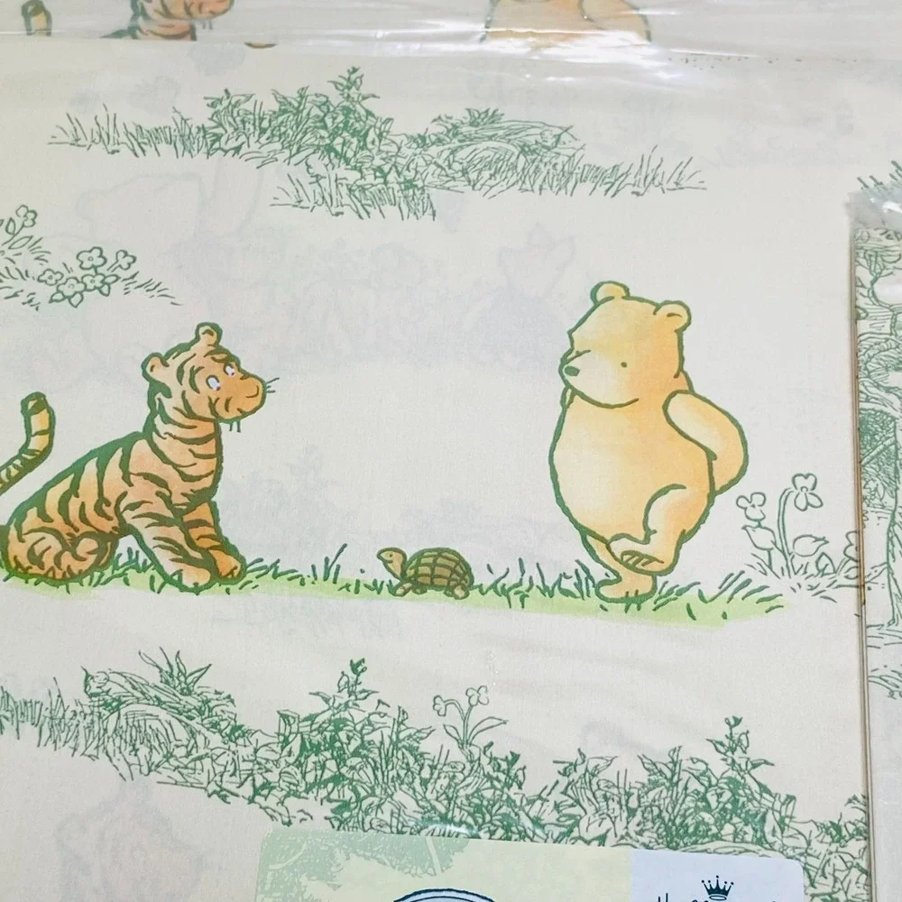 VTG Lot of 5 Disney Classic Pooh & Friends Gift Wrap‎ Hallmark Birthday Shower